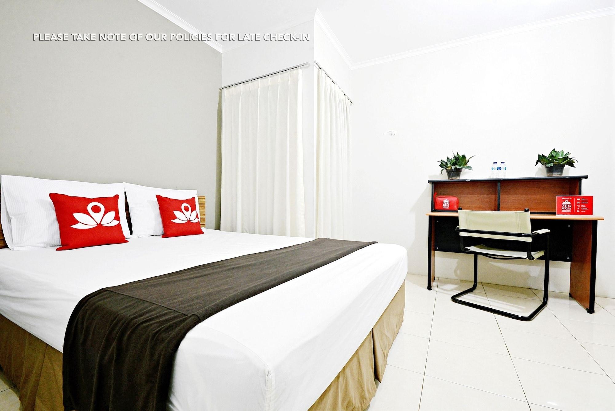 Zen Rooms Mampang Prapatan Джакарта Экстерьер фото